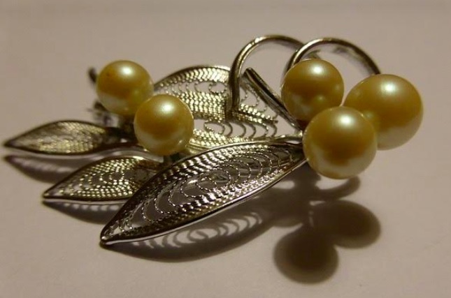 [Moda] Afife Docmac: Broches y prendedores: ¿Cómo lucirlos?