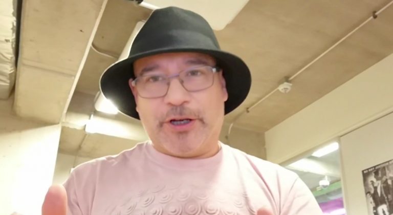 [Video] ¡El gran profeta Chico Xavier anunció el año en que haremos contacto con extraterrestres!