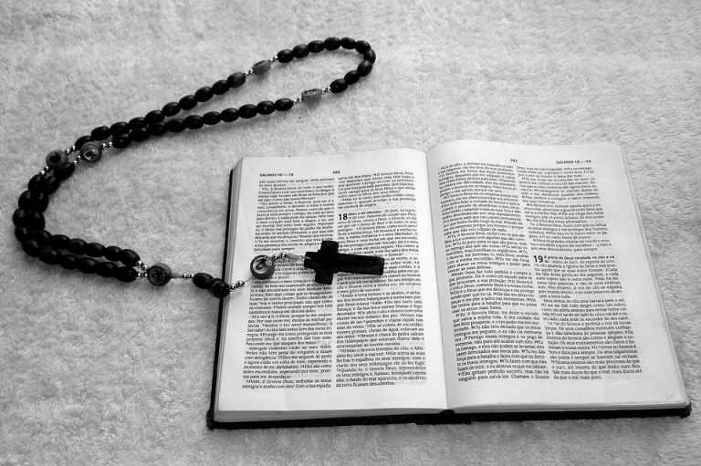 [Lo último] Importante exorcista denuncia el alarmante aumento de las posesiones demoniacas