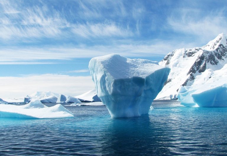 [Teoría] ¡La Antártica está siendo descongelada artificialmente para extraer petróleo!