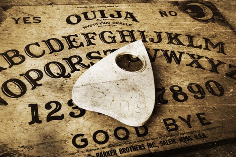 [Impacto] ¡Zozo, el terrible demonio que te lleva al suicidio y que aparece al jugar a la Ouija!