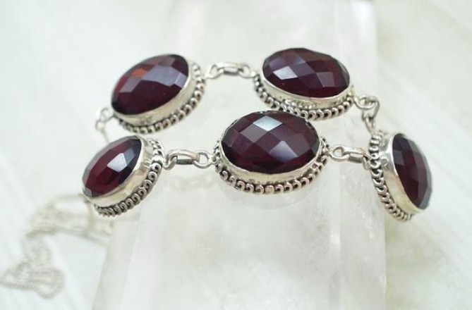 [Consejo] Afife Docmac: Las curiosidades de la piedra Granate Madagascar