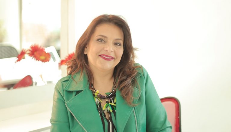 [Video] Afife Docmac: Conoce el color favorito de la temporada