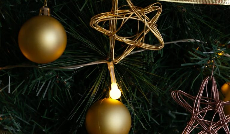 [Navidad] ¿Te faltan adornos para el árbol? ¡Mira este video!