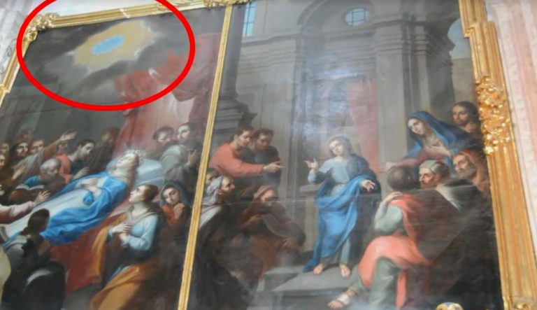 [Video] En antigua pintura de la ascensión de la Virgen María se puede ver claramente un ovni