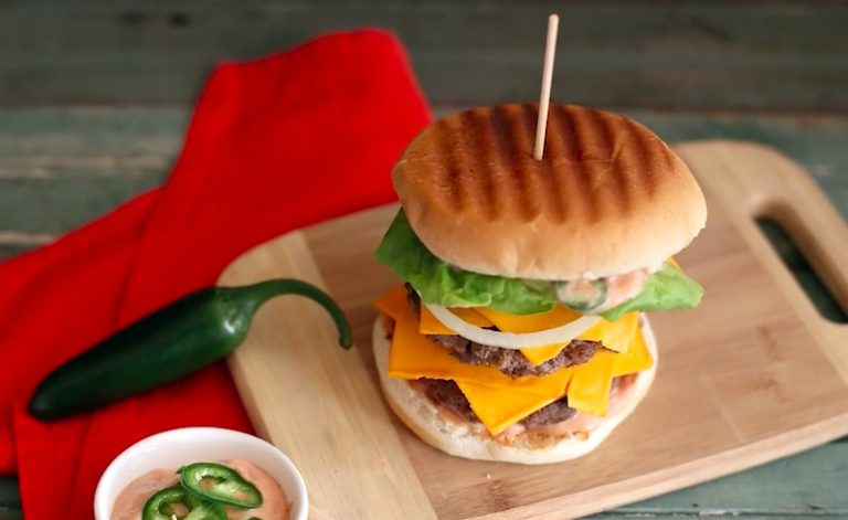 Prepara esta deliciosa Monster Burger