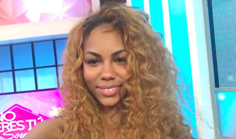 Miren donde está grabando nuestra Betsy Camino