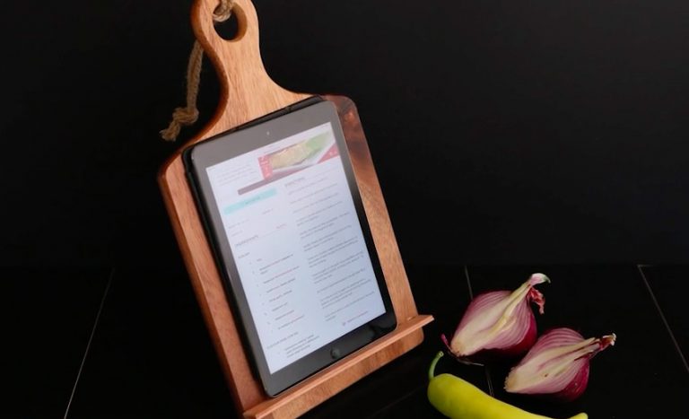 Crea un soporte rústico para tu tablet!