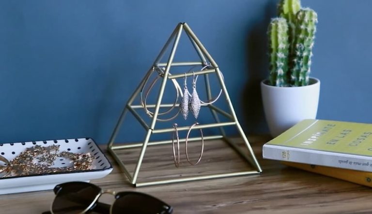 Crea un práctico joyero minimalista
