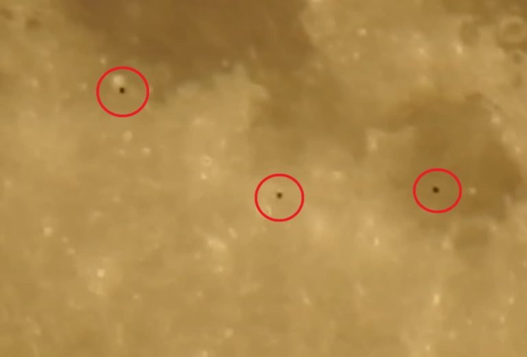 Fotógrafo aficionado grabó tres ovnis en formación cerca de la Luna