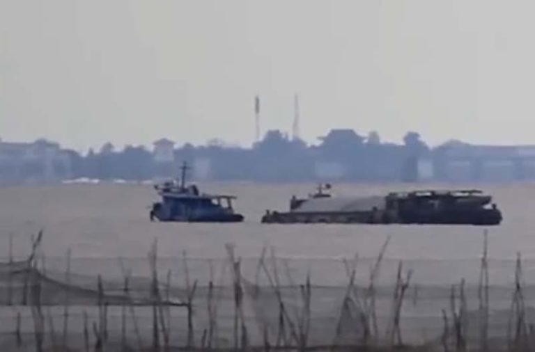 Conmoción en China por la aparición de una ciudad fantasma sobre un lago