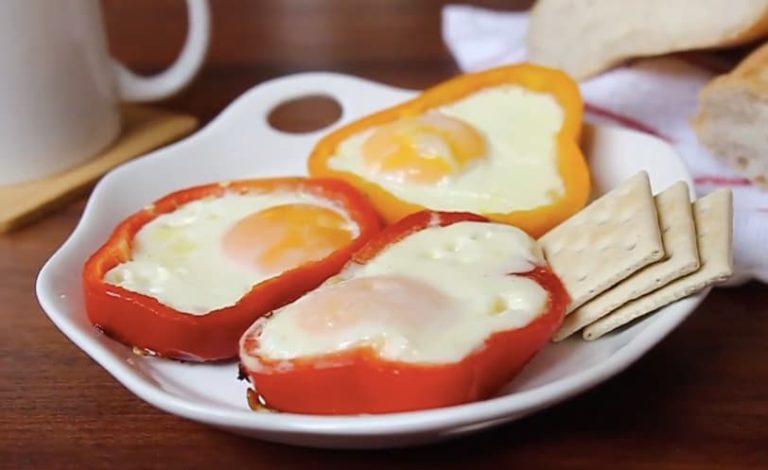 Receta: Huevos fritos en chile pimiento