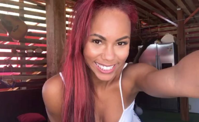 [Archivo] Betsy relajada baila para ti