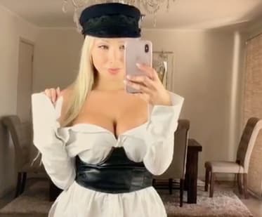 Dani muy inocente pero sensual