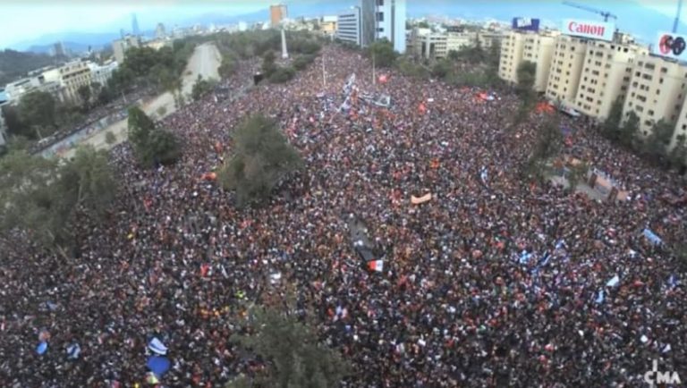 Según especialistas cuáles son las estrategias del Gobierno para cansar y acabar con las marchas y protestas en Chile