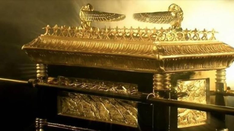 ¡Descubrieron donde se encuentra el Arca de la Alianza! ¿Es un arma construida por instrucciones de Dios?