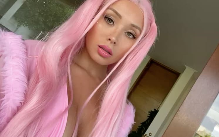 Dani está muy feliz con su nueva canción