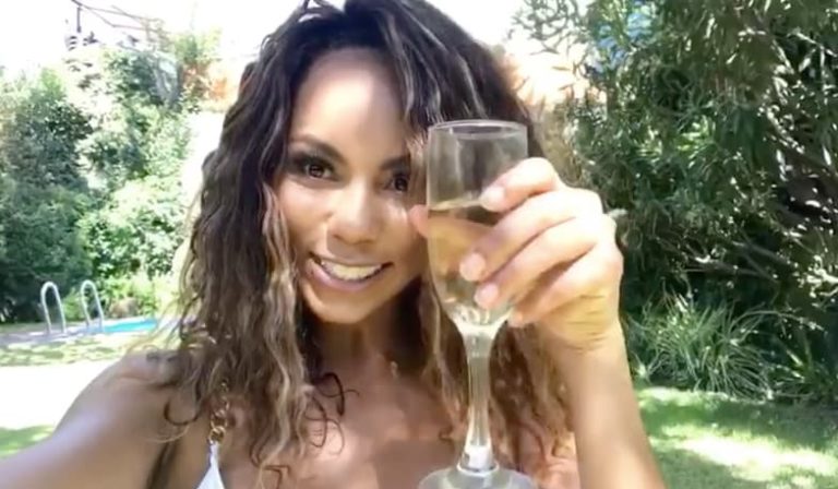 Betsy te saluda en estas fiestas de fin de año