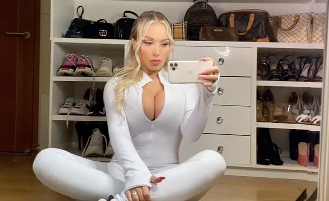 Dani completamente de blanco ¿qué te parece?