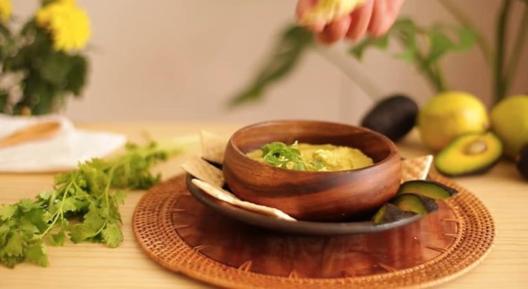 Delicioso hummus de palta