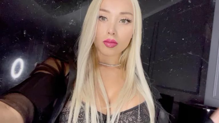 Dani Chávez ama el negro y las transparencias!