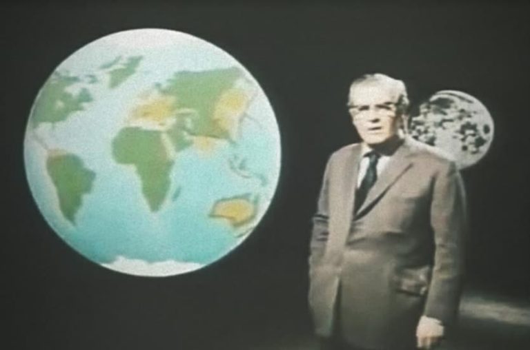 ¡Hace más de 40 años un inquietante y supuestamente falso documental reveló los deseos de la Élite de reducir la población, de construir enormes búnkeres y de escapar de la Tierra!