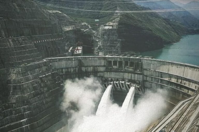 ¡La guerra por el agua ya comenzó! China está sometiendo a sus países vecinos cerrándoles el paso del agua con sus gigantescas represas