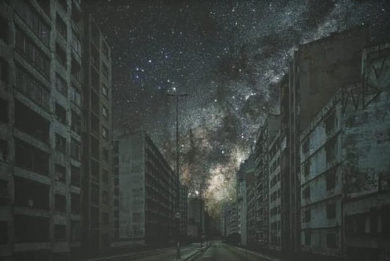 ¡Cómo sobrevivir a un apagón total! Les voy a contar la impactante experiencia de un sobreviviente en una ciudad sitiada por un año, sin suministros, sin electricidad, sin agua y sin ley